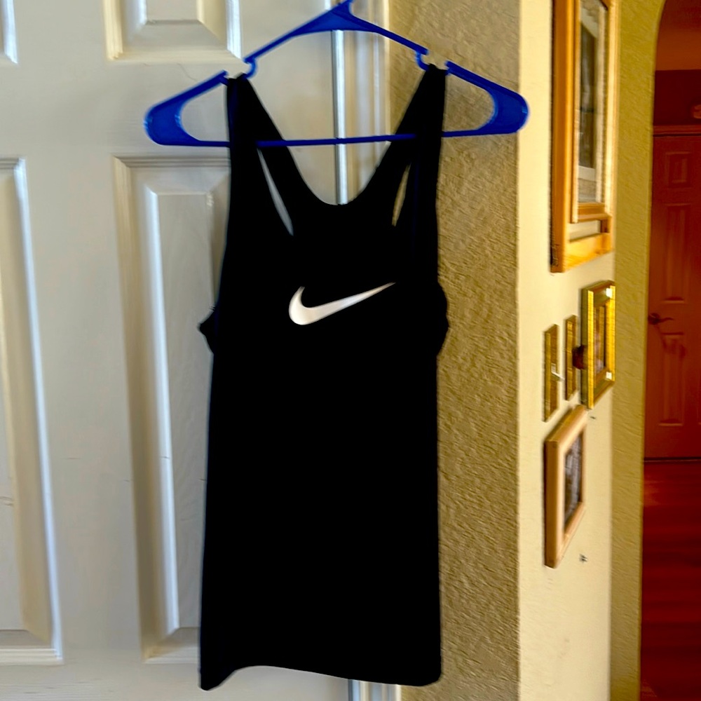 Night like new athletic top